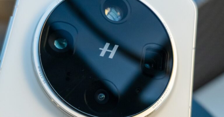 I tested Galaxy S25 Ultra and Find X8 Ultra cameras, this one wins