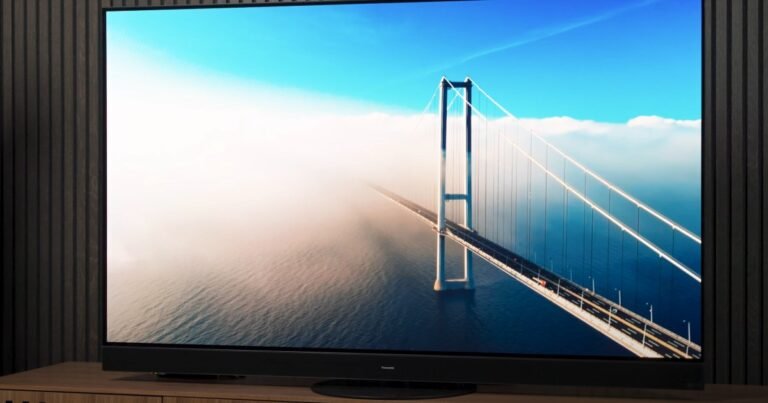 One of the best TVs of last year, a Panasonic OLED, is $700 off